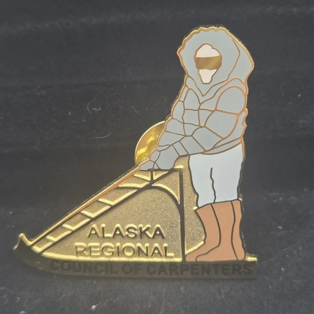 Alaska Regional Council Of Carpenters Pin Of Musher Sledding